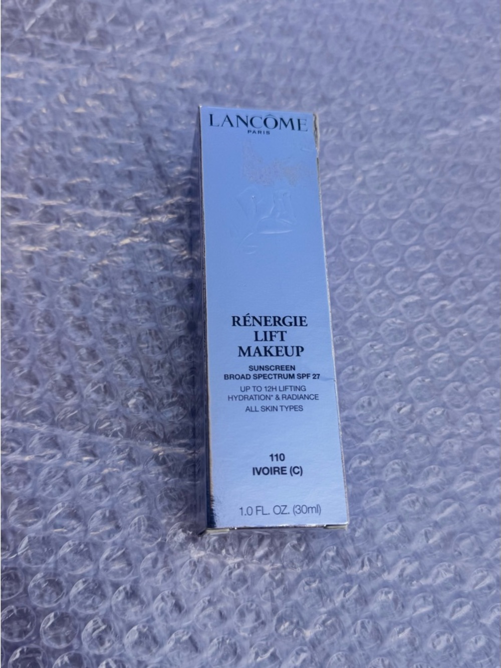 Lancome Renergie Lift Makeup - Light Ivory Silver Packaging